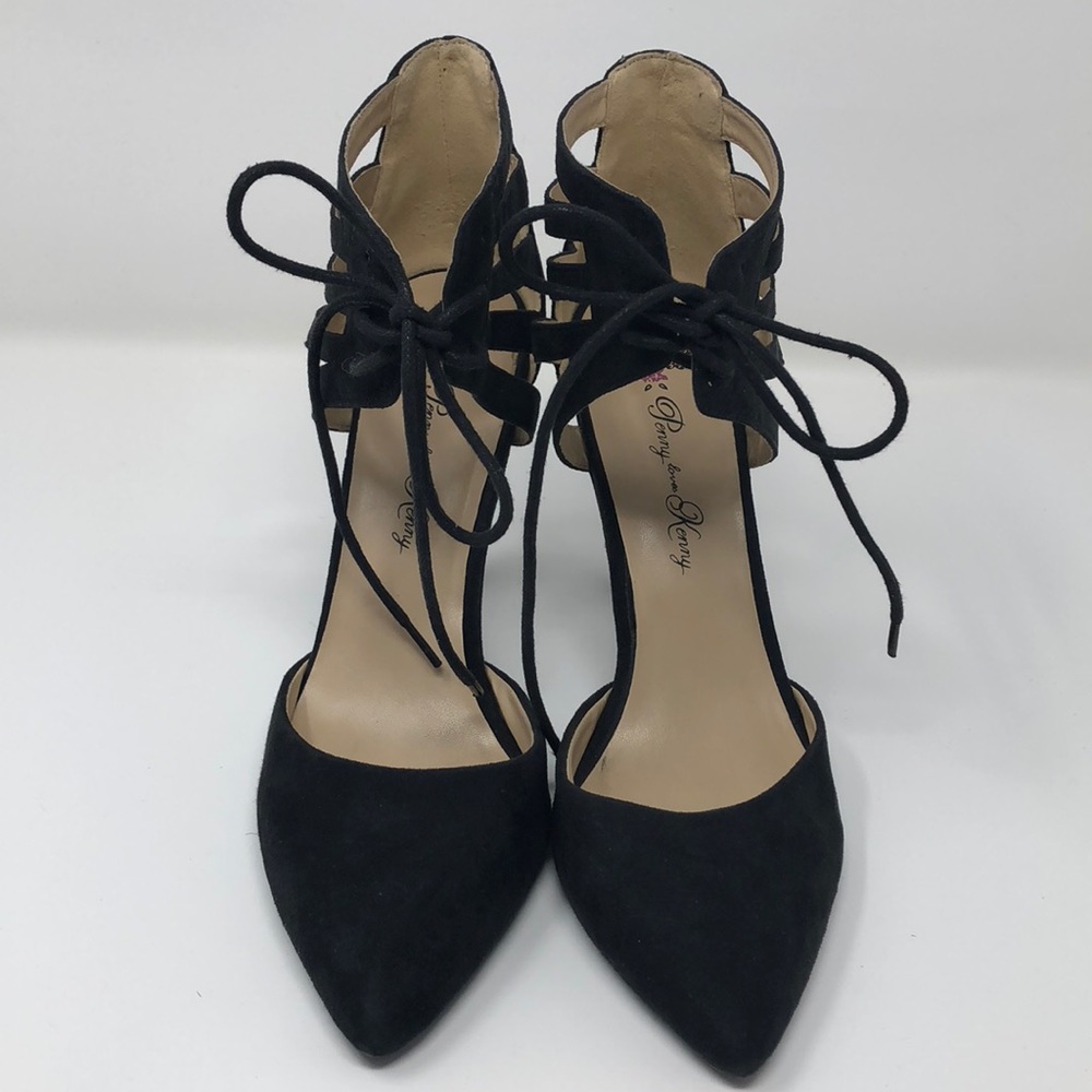 🏷 Lace Up Heels
